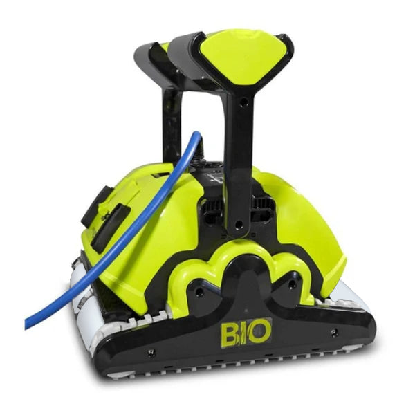 Robot piscina Dolphin Supreme M5 Bio-Suction, colore giallo e nero, su sfondo bianco.