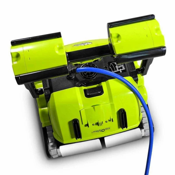 Robot piscina Dolphin Supreme M5 Bio-Suction, colore verde, con cavo blu, vista dall'alto.