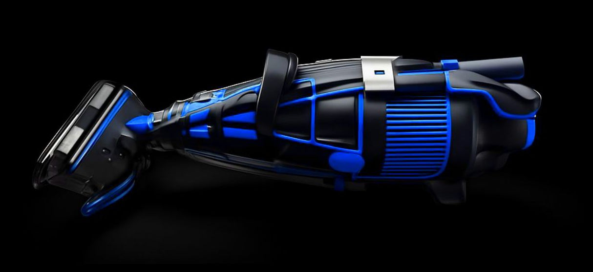 Aspiratore BWT PK GIANT nero e blu, vista laterale, su sfondo nero.