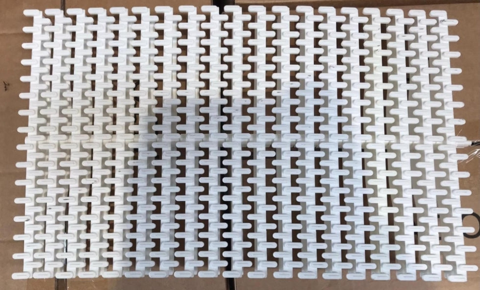 1 Mt Griglia Curvabile in Polipropilene Speciale Anti-UV per Canale di Sfioro Piscina - Serie DESIGN - Larghezza Mm 250 - Spessore Mm. 25 - Prezzo al Metro