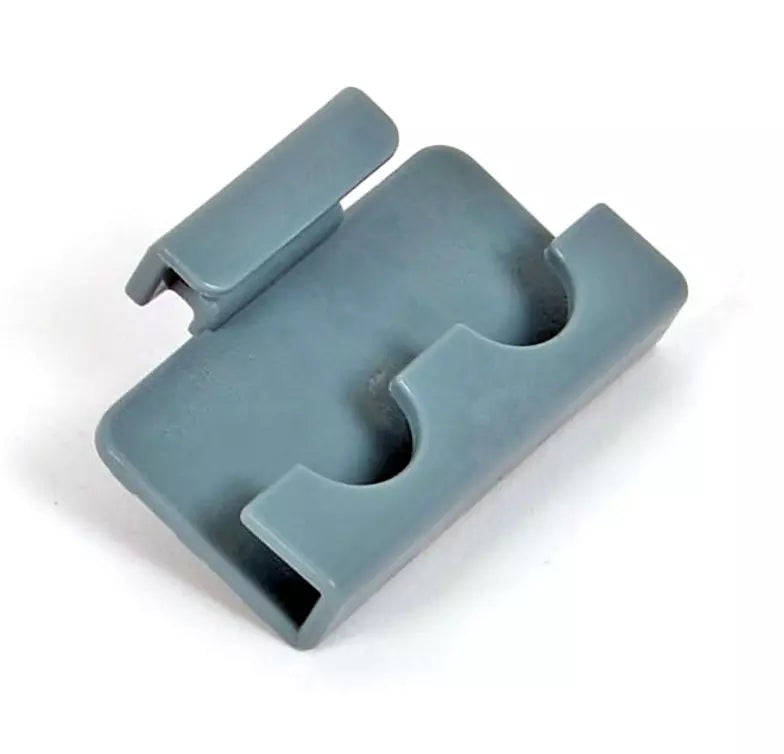 Pulsante di bloccaggio grigio per manico robot piscina Maytronics Dolphin, compatibile con vari modelli.