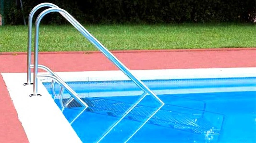 Scaletta Piscina con Accesso Facilitato per Diversamente Abili in Acciaio Inox AISI 316 - Profondità Cm 110 a 134 - Compatibile con Elettrolisi al Sale