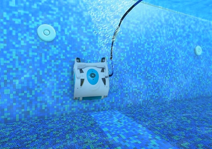 Dolphin XForce 30 Digital con Radiocomando - Robot Elettrico Pulitore per Piscina fino a 15 Mt - MY2023