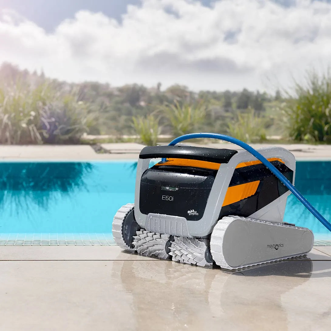 Dolphin E60i IoT Wi-Fi APP MyDolphin Plus Bluetooth Timer Gyro Digital - Robot Elettrico Pulitore per Piscina fino a 15 Mt - TOP GAMMA - MY2026