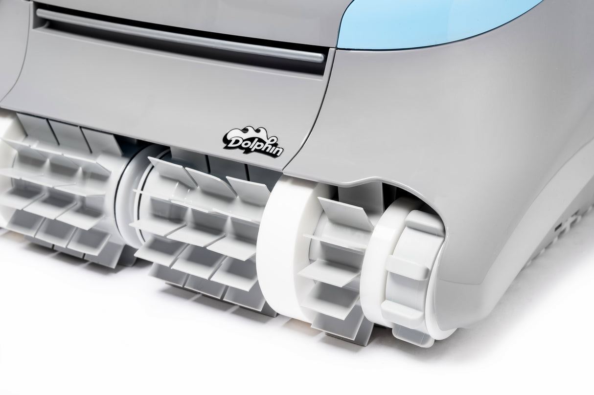 Robot piscina Dolphin Zenit 20i con spazzole rotanti e logo visibile su sfondo bianco.