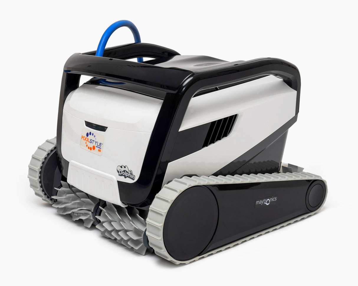 Robot pulitore piscina Dolphin Poolstyle 60i, design compatto con cingoli grigi e corpo bianco e nero.
