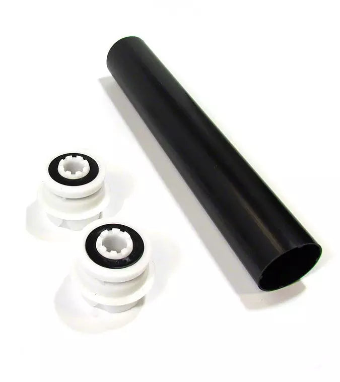 Tubo rullo nero e due adattatori bianchi per spazzola PVC robot Hayward Aquavac e TigerShark.