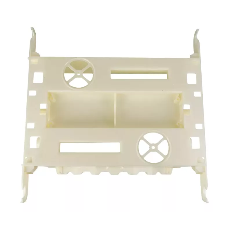 Telaio carenatura inferiore per robot piscina Maytronics Dolphin, colore chiaro, vista frontale.