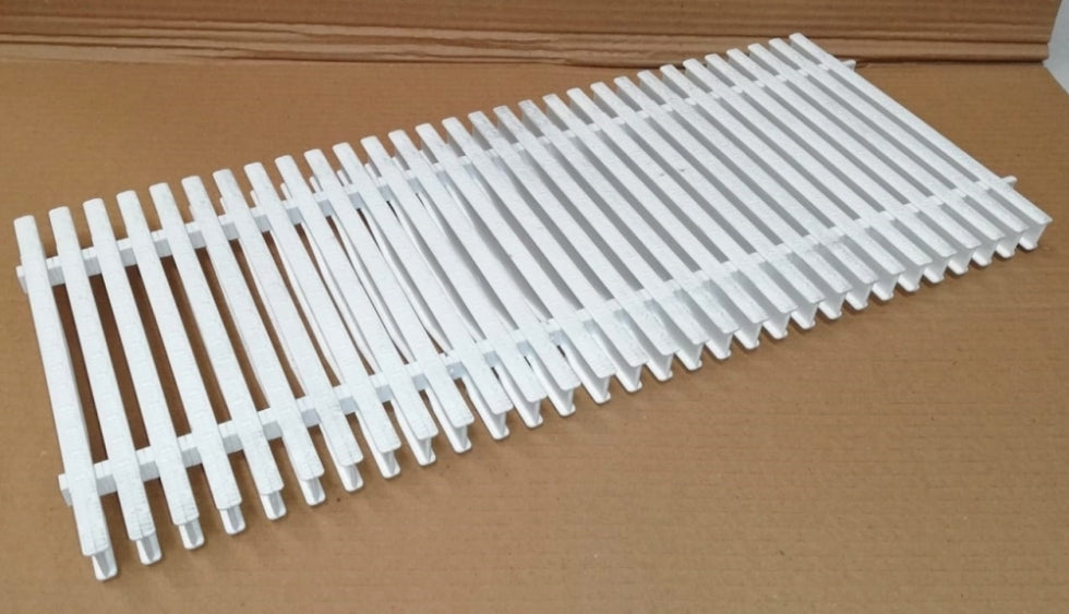 1 Mt Griglia Dritta in Polipropilene Speciale Anti-UV per Canale di Sfioro Piscina - Larghezza Mm 250 - Spessore Mm. 25 - Prezzo al Metro