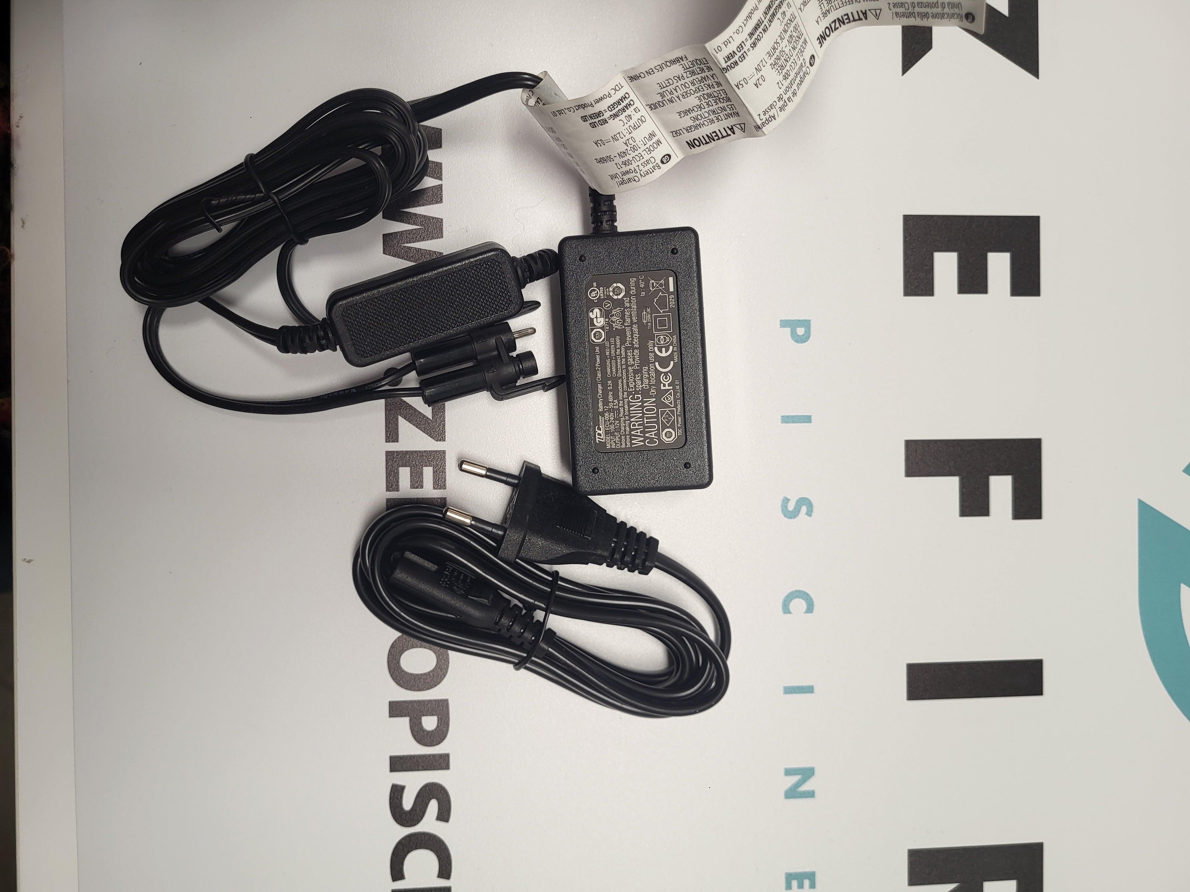 Adaptador De Corriente TopChargeur 19V - Recambio Para ZD12D190060EU, Cable 120 Cm, Entrada 100-240V