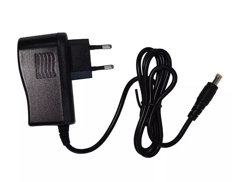 Caricabatterie nero per aspiratore piscina Kokido Vektro XL con cavo e spina europea.