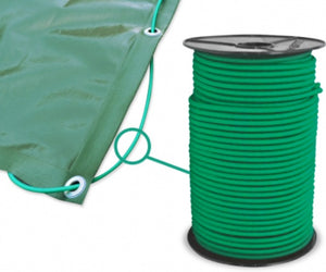 Bobina di corda verde con telo di copertura piscina invernale, occhielli metallici visibili.