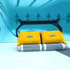 Robot piscina Dolphin Dynamic 2X2 Pro Gyro, immersione, fondo piscina, cavo blu visibile.