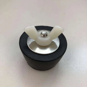 Tappo di svernaggio conico in caucciù, vite a farfalla, per tubi Ø 38 mm e Ø 50 mm.